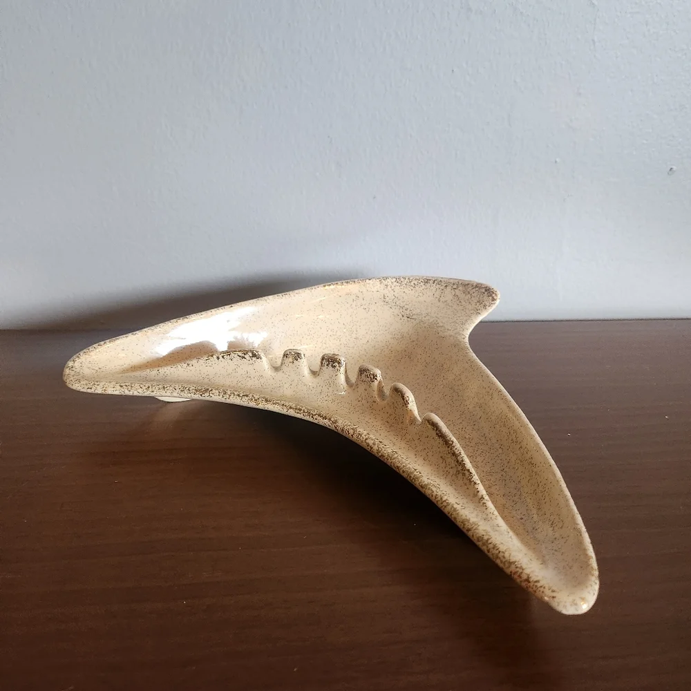 VINTAGE ASHTRAY - Picture 2 of 5